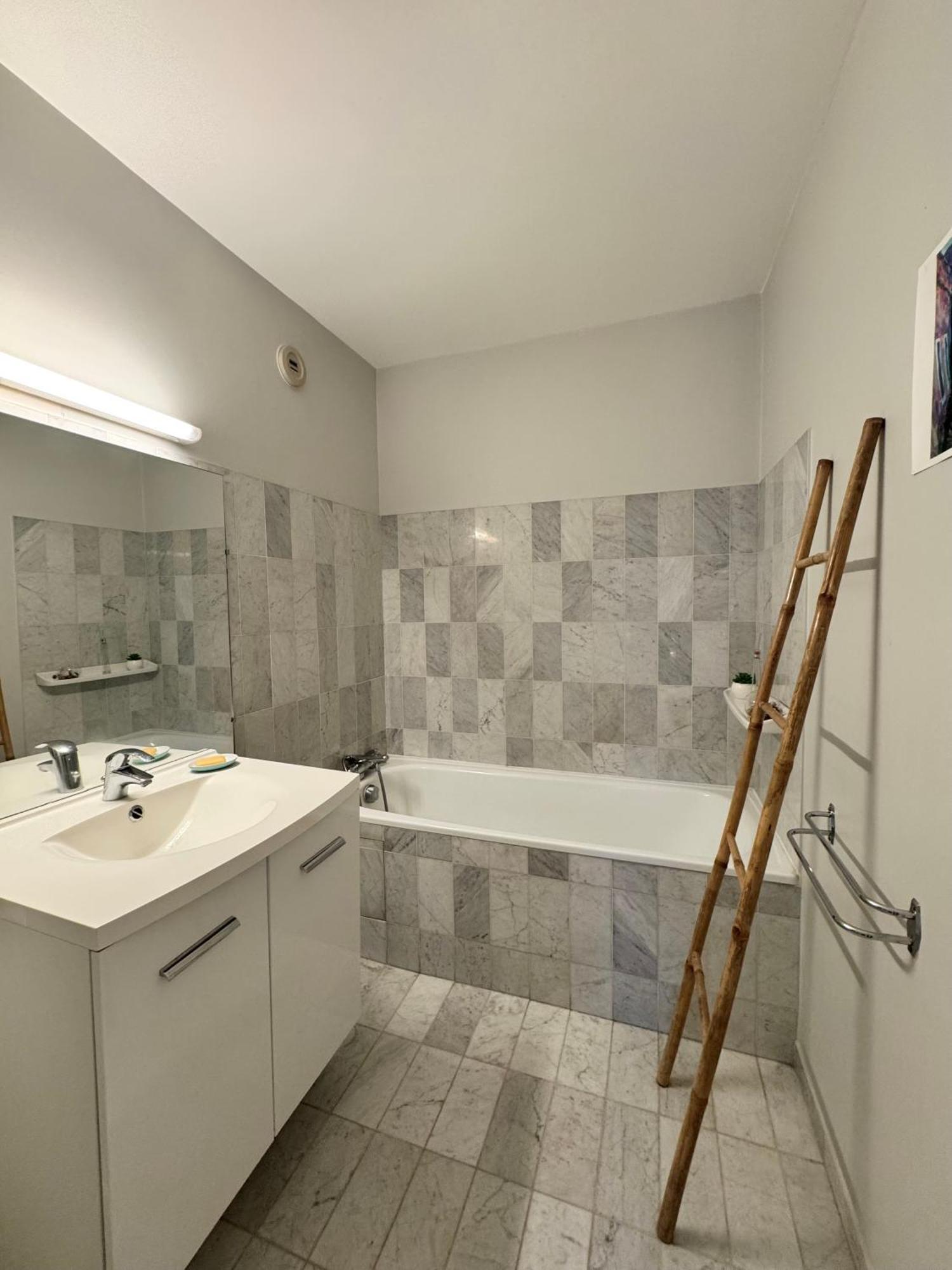 Apartament Le Nantais, Centre De Rennes Avec Garage Prive Zewnętrze zdjęcie